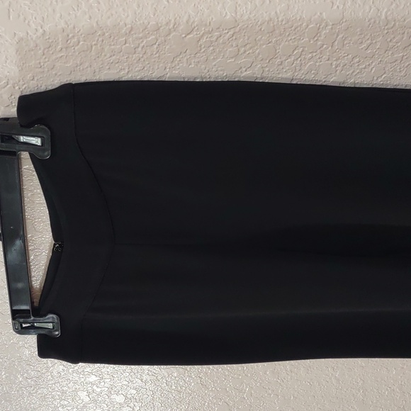 MARIE OLIVER Classic Black Pants - Picture 8 of 17